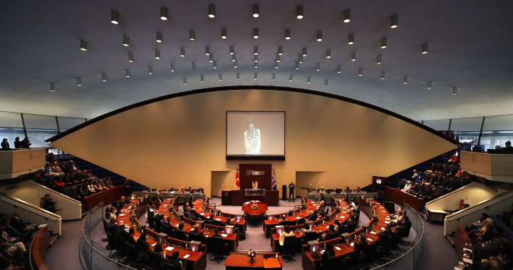 ‘Hepimiz boğuluyoruz’: Toronto’daki boş ev vergisi uygulamasının kaosu