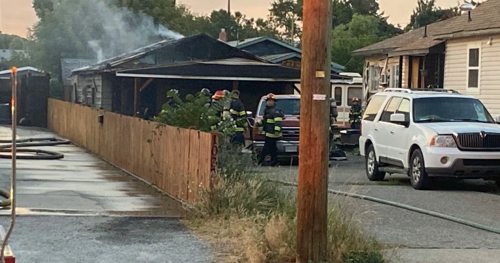 Kelowna itfaiyecileri akşam garaj yangınını söndürdü – Okanagan