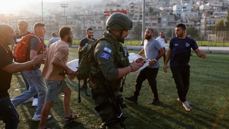 Golan Tepeleri: Lübnan’dan gelen roket futbol sahasına düştü – 11 ölü