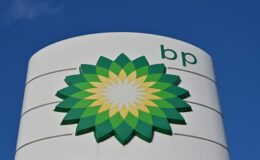 BP, zayıf petrol rafinerisi uyarısının ardından kâr beklentilerini aştı