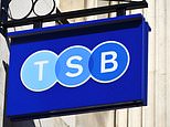 BUSINESS LIVE: TSB’nin kârları düştü; Mobil ağ lisans ücretleri incelemesi; SThree’nin işe alımı yavaşladı