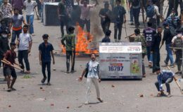 Bangladeş’te protestocular hükümet binalarını ateşe verdi