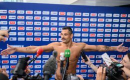 Bayrak taşıyıcısı Florent Manaudou, Fransız yüzme dünyasının ‘küçük kardeşi’ oldu