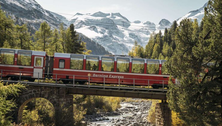 Bernina Express treninde, Alpler’de muhteşem bir panoramik yolculuk