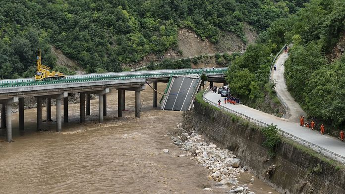 Çin’in işlemlerinin toplu toplamı: 11 ölü, 30 yaralı