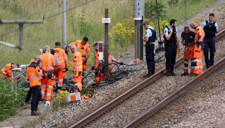 Fransız demir yolu otoritesi SNCF, sabotaj hasarının ‘tamamen’ onarıldığını söylüyor