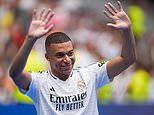 Kylian Mbappe, takıma katılmak için büyük bir kesinti yaptıktan sonra gelecek sezon LaLiga’da Real Madrid formasıyla yıldızlaşmaya hazırlanıyor… şok edici eski Manchester United hedefi ‘Jude Bellingham ve Vinicius Jr.’ı geride bırakarak ligin en çok kazananlar listesinde zirveye oturdu’