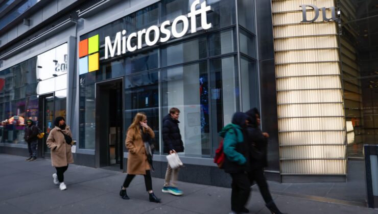 Mesai saatleri dışında en büyük hareketleri yapan hisse senetleri: MSFT, ANET, AMD, SBUX