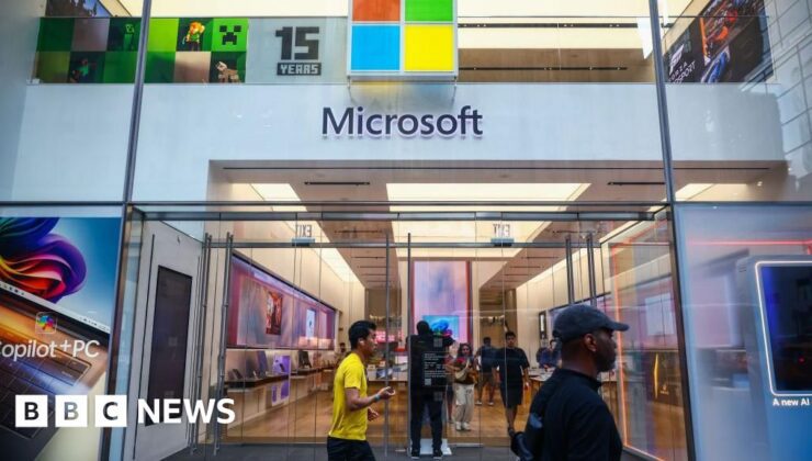 Microsoft’un yeni kurulan şirketlerde personel alımı olası birleşme olarak araştırılıyor