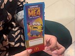 Öfkeli bir annenin çocuğunun Happy Meal’inin içinde bulduğu şok edici bedava oyuncak: