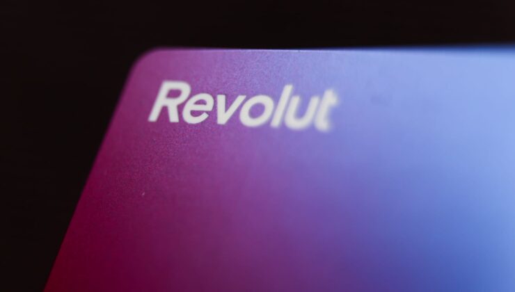 Revolut, üç yıllık bekleyişi sonlandırarak İngiltere bankacılık lisansını aldı