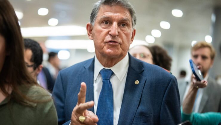 Senatör Joe Manchin, Biden’ın başkanlık yarışından çekilmesi çağrısında bulundu