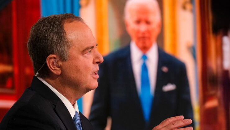 Temsilci Adam Schiff, Biden’ın seçim yarışından çekilmesi çağrısında bulundu, Kongre’yi kaybetme konusunda uyardı