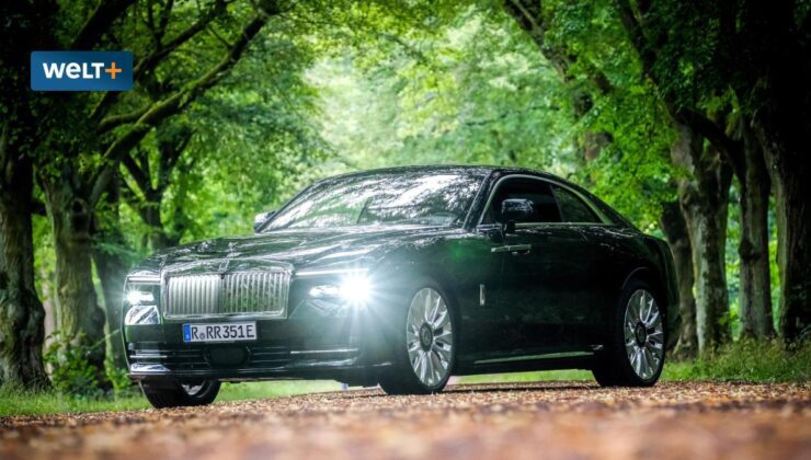 Rolls-Royce Spectre: Bu elektrikli otomobil dünyanın en iyi otomobili