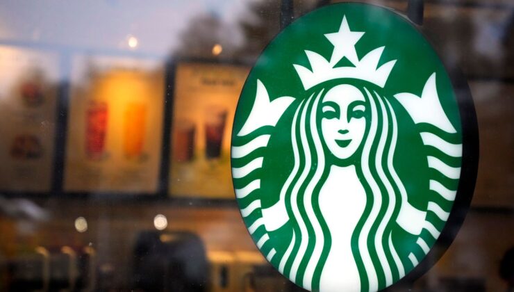 Starbucks satışlardaki düşüşün ardından aniden CEO’sunu değiştirdi | İş Haberleri