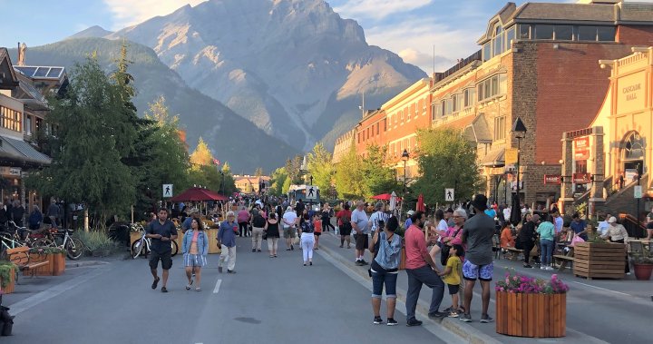 Banff yaya bölgesi girişimi İşçi Bayramı uzun hafta sonunun ardından sona eriyor