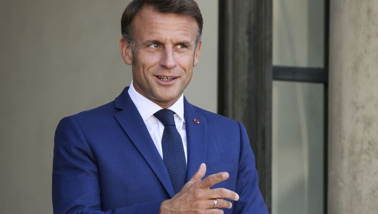 Fransa’da yeni başbakan arayışı: Macron yeni hükümet için görüşmeleri yeniden başlatmaya çalışıyor