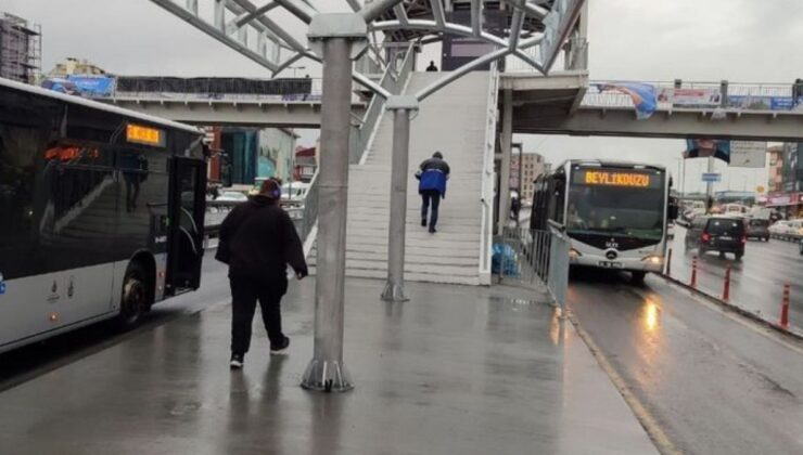 Küçükçekmece’de metrobüs kazası: 8 kişi ele geçirildi