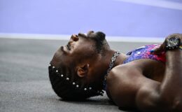 ABD’li yıldız atlet Noah Lyles, 200 metrede bronz madalya kazandı, Covid testinin pozitif çıktığını söyledi