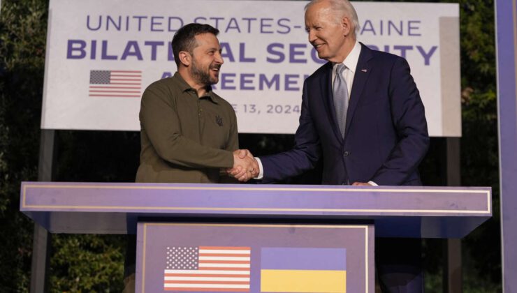 Biden, Zelenskiy ile görüştü, Kiev’e yeni askeri yardım duyurdu