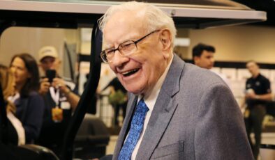 Buffett’ın Berkshire Hathaway’i 1 trilyon dolarlık piyasa değerine ulaştı, bunu başaran teknoloji dışındaki ilk ABD şirketi oldu