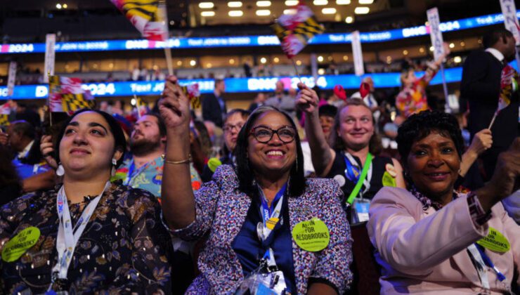 Canlı İzle: DNC Gecesi 2, Obama ve Bernie Sanders’ın konuşmasıyla devam ediyor