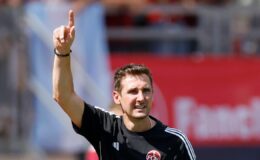 FCN: Klose’nin soyunma odası zaferi: Net sözler ve doğru değişiklikler | Spor