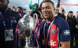 Kylian Mbappé, ödenmeyen maaşlar nedeniyle PSG’ye karşı hukuki işlem başlatmaya hazırlanıyor