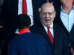 NOT DEFTERİ: Avram Glazer, Manchester United’ın Fulham’a karşı kazandığı galibiyeti izlemek için İKİ YIL aradan sonra ilk kez Old Trafford’a geri dönüyor, Sky Sports ise sezon açılışı sırasında yeni bir yayın girişimi gösteriyor