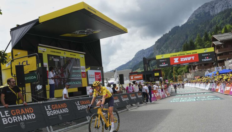 Niewiadoma Kadınlar Tour de France’ı sadece dört saniye farkla kazandı