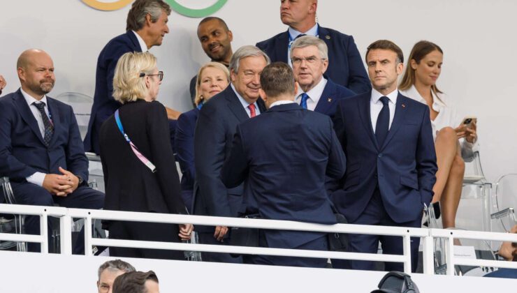 Olimpiyat ‘siyasi ateşkesi’ sona ererken Macron’un başbakan arayışı yeniden başlıyor