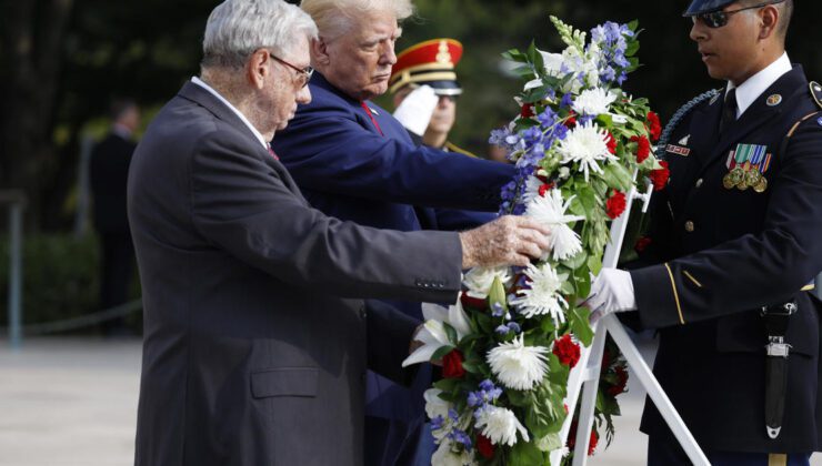 Ordu, Arlington Ulusal Mezarlığı görevlisinin Trump kampanyasıyla yaşadığı anlaşmazlık sırasında “aniden kenara itildiğini” söyledi