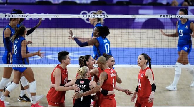 Paris 2024: Türkiye, kadın voleybolu yarı finalde İtalya’ya yenildi