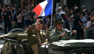 Paris, Alman işgalinden kurtuluşunun 80. yıl dönümünü anıyor