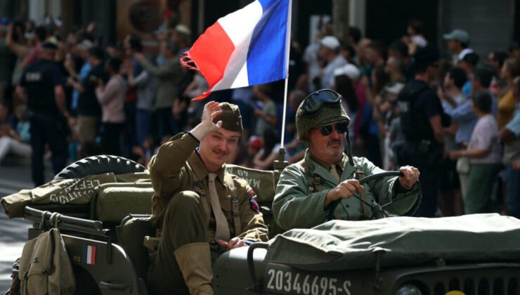 Paris, Alman işgalinden kurtuluşunun 80. yıl dönümünü anıyor