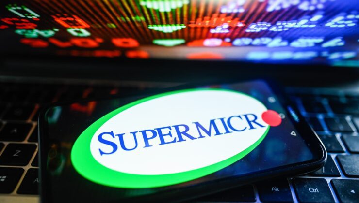 Super Micro 10’a 1 hisse bölünmesini duyurdu