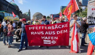 Hamburg Limanı: MSC anlaşmasından kısa bir süre önce, yüzlerce liman işçisi bir kez daha hoşnutsuzluklarını dile getirdi