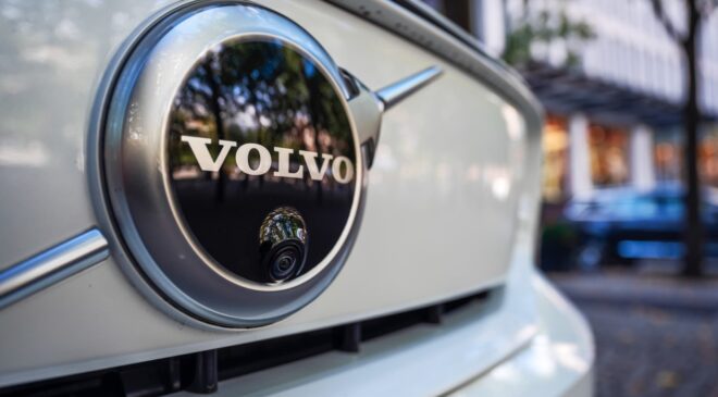 İsveçli Volvo Cars, 2030 yılına kadar yalnızca elektrikli araç satma planını iptal etti