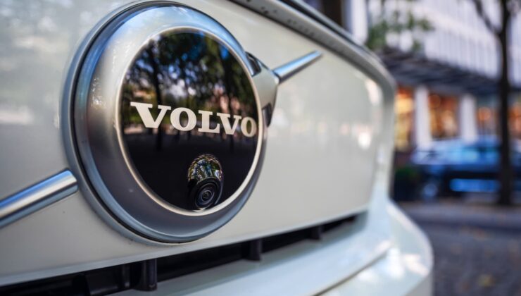 İsveçli Volvo Cars, 2030 yılına kadar yalnızca elektrikli araç satma planını iptal etti