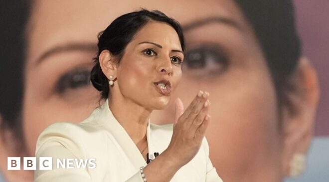 Priti Patel Muhafazakar Parti liderlik yarışından elendi